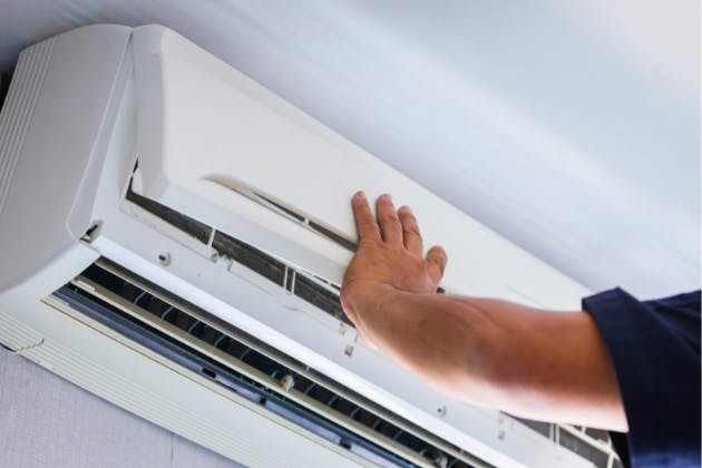 Air conditioning installation